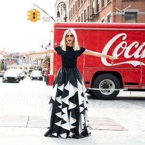 Alice + Olivia Nadir Spiral Ball Gown Skirt - 0